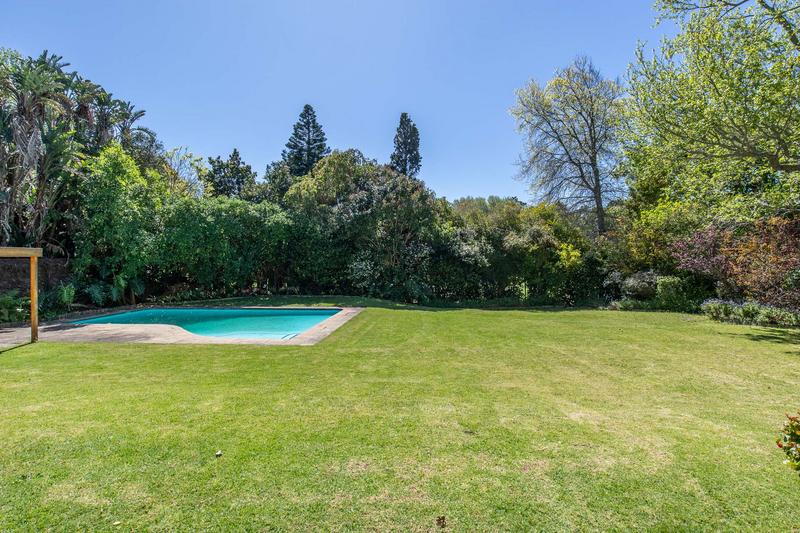 4 Bedroom Property for Sale in Constantia Western Cape